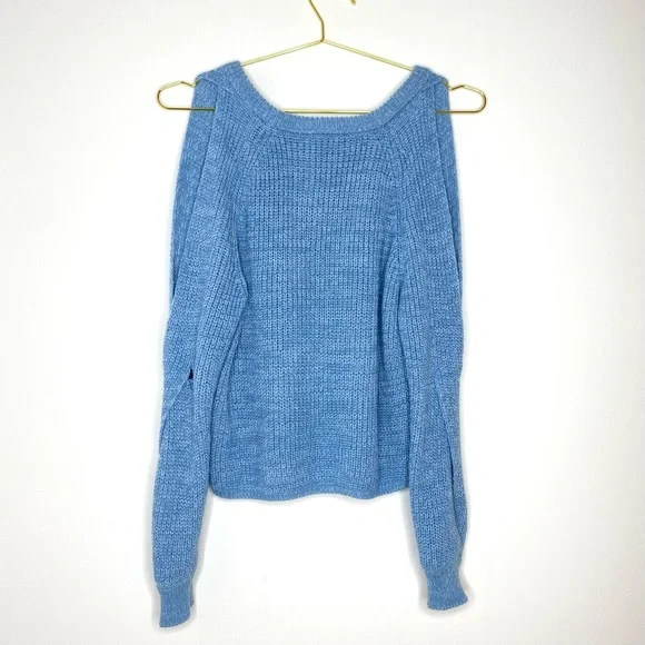Lulu’s Artfully Inclined Open Shoulder Sweater Light Dusty Blue Knit NWT Small - Picture 13 of 13